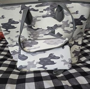 Camouflage Tote and Pouch Set
